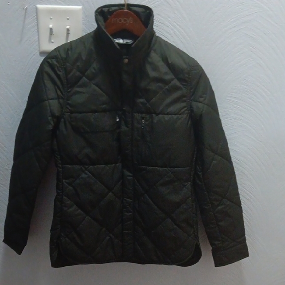 The North Face Jackets & Blazers - The North Face Women's Quilted Puffer Jacket - Black